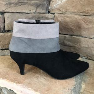 East 5th Nirvana Stiletto zip ankle booties / 9